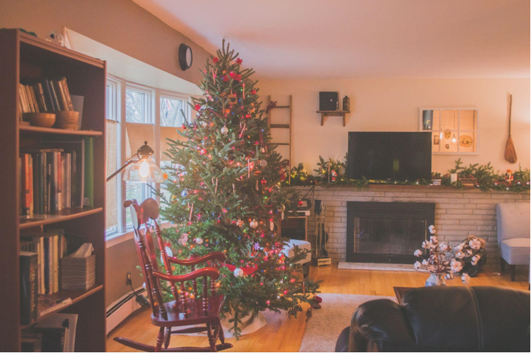 Brighten Your Holidays with Pre-Lit Christmas Trees